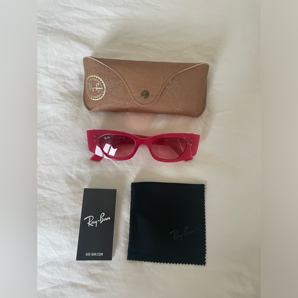 Red Ray-Ban Kat Sunglasses *Nwt*